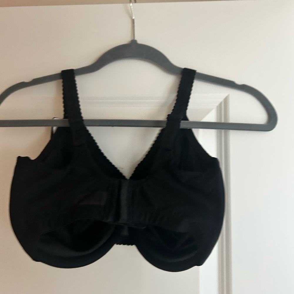 NWT Wacoal Minimizer Black Bra